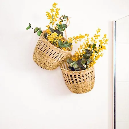 La Petite-home Near Airport-wifi-garage-elevator-homely Apartament