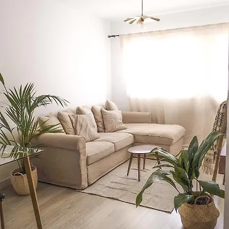 La Petite-home Near Airport-wifi-garage-elevator-homely Apartamento Sardina