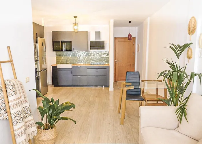 La Petite-home Near Airport-wifi-garage-elevator-homely Апартаменты *
