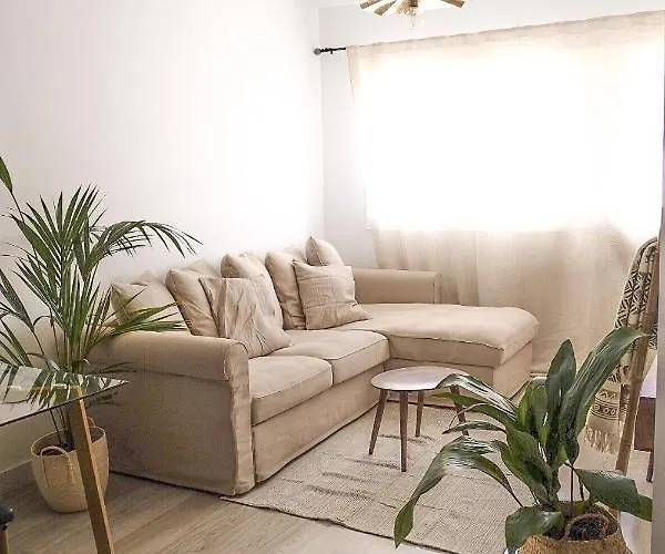 La Petite-home Near Airport-wifi-garage-elevator-homely Апартаменты Сардина